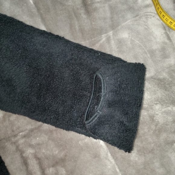 Fuzzy black jacket - Picture 4 of 6